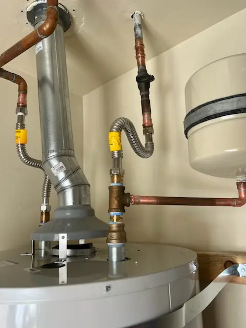 Water heater installation and plumbing repair in North Druid Woods